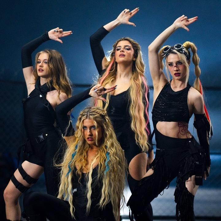 — Descubre los talentos y destrezas dentro del grupo femenino K4OS

A thread 🧵