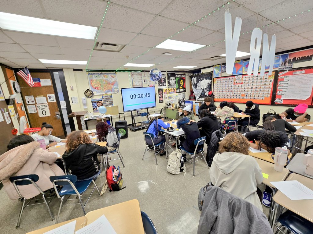 IB Diploma Programme history students took their semester I finals today. They completed a Paper 3 and Paper 2 mock exam question. Now it's time to grade all these essays! So proud of these kids!!! #RichInStudentSuccess #iblearner #ibteacher <a href="/RichTownshipHS/">Rich Township HSD 227</a>