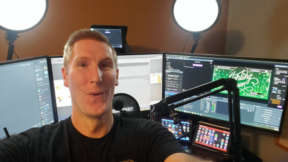 CHRISCaPWN's tweet photo. Time for DBD and ME! I am live now, playing Dead by Daylight!!! https://t.co/6dBOiCiKTI https://t.co/sE3YLe61gb