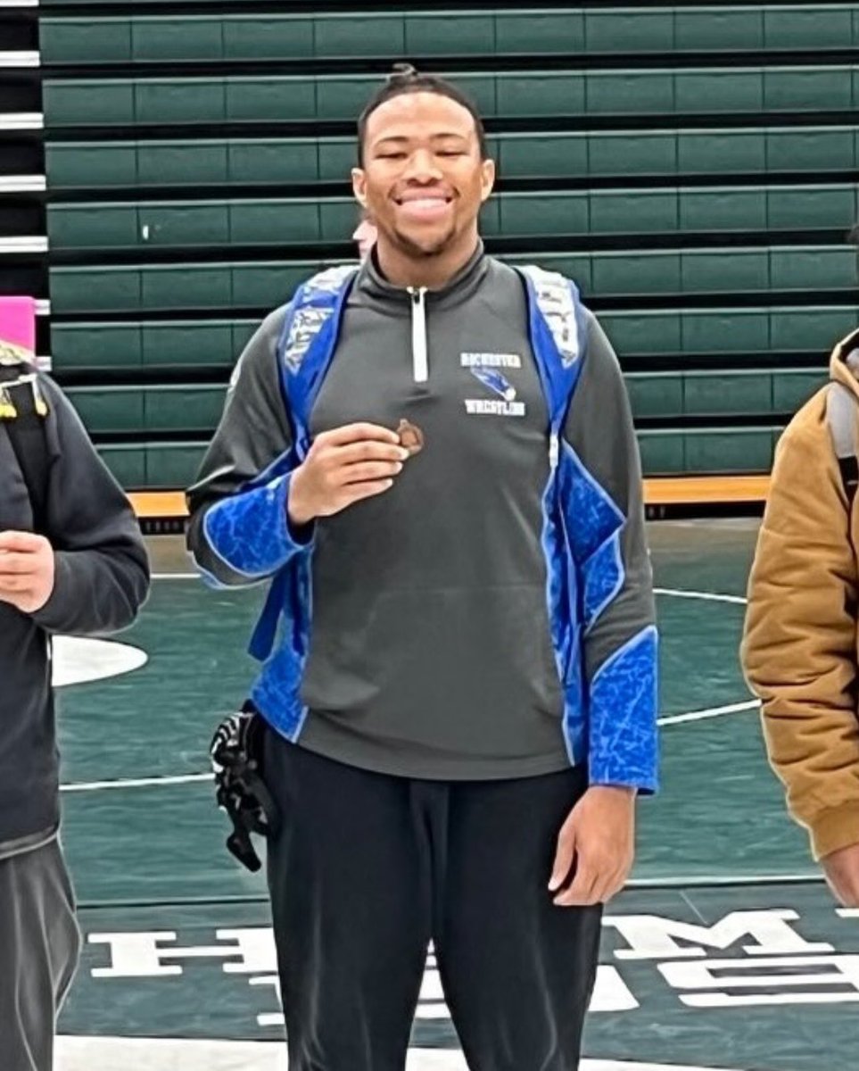 Sethnpayne's tweet photo. I Placed 7th in Oakland County Championship Tournament! @ROCH_Athletics @RHSFalcons https://t.co/C9YTpR9ow0