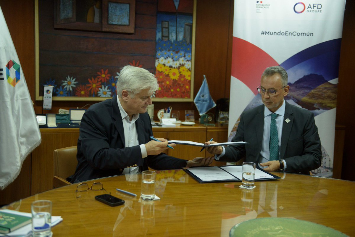 📢  La cooperación entre AFD y <a href="/_ALIDE_/">ALIDE</a> se inició en el 2017, y ayer celebramos la firma de un nuevo memorando de entendimiento por una duración de 3 años, el cual refleja la voluntad de ambas instituciones de seguir y consolidar la relación. 🤝 

#MundoEnComún
#FranciaEnPerú