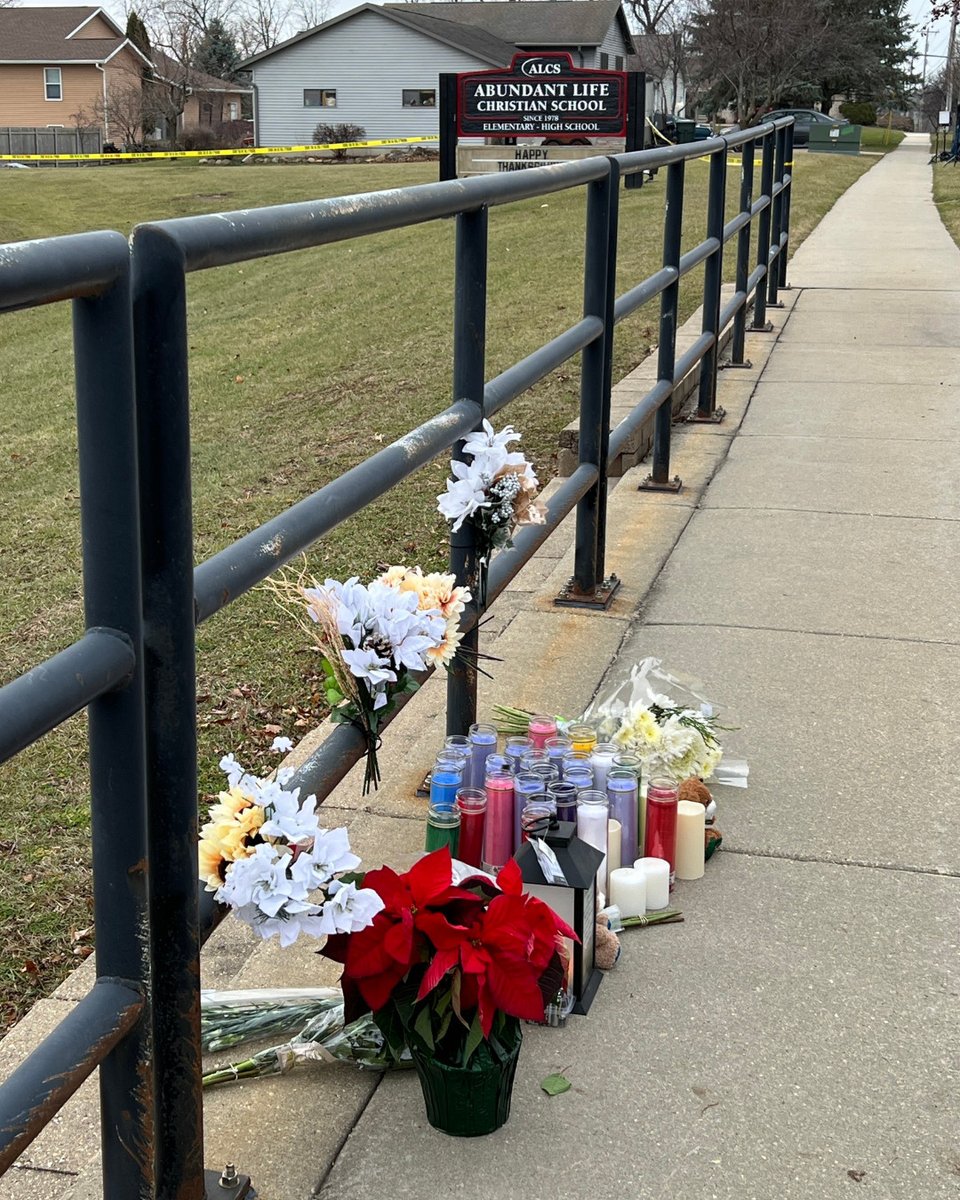 CityofMadison's tweet image. There are many ways you can lend support-- and get support-- as we recover from the tragic events that took place Monday. 

For a list of mental health resources, community vigils, and ways to help, visit CityOfMadison.com/Resources