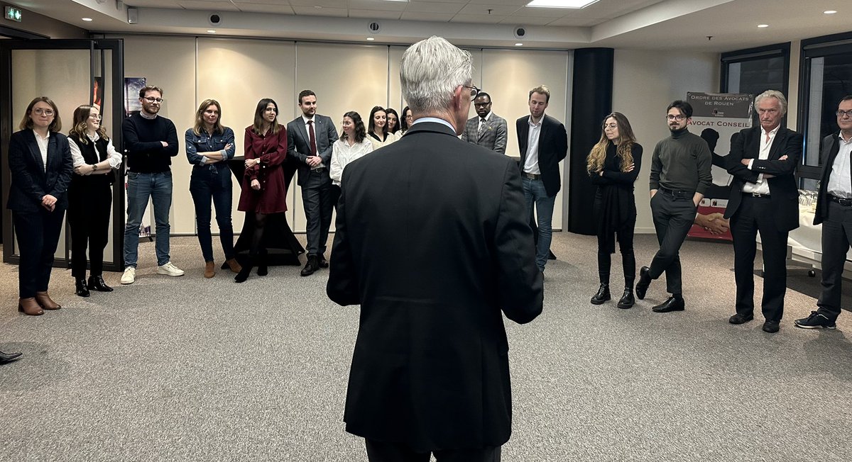 Le conseil de l’Ordre pour son dernier conseil 2024 recevait la promotion d’avocats venant de prêter serment, pour les accueillir confraternellement au Barreau.