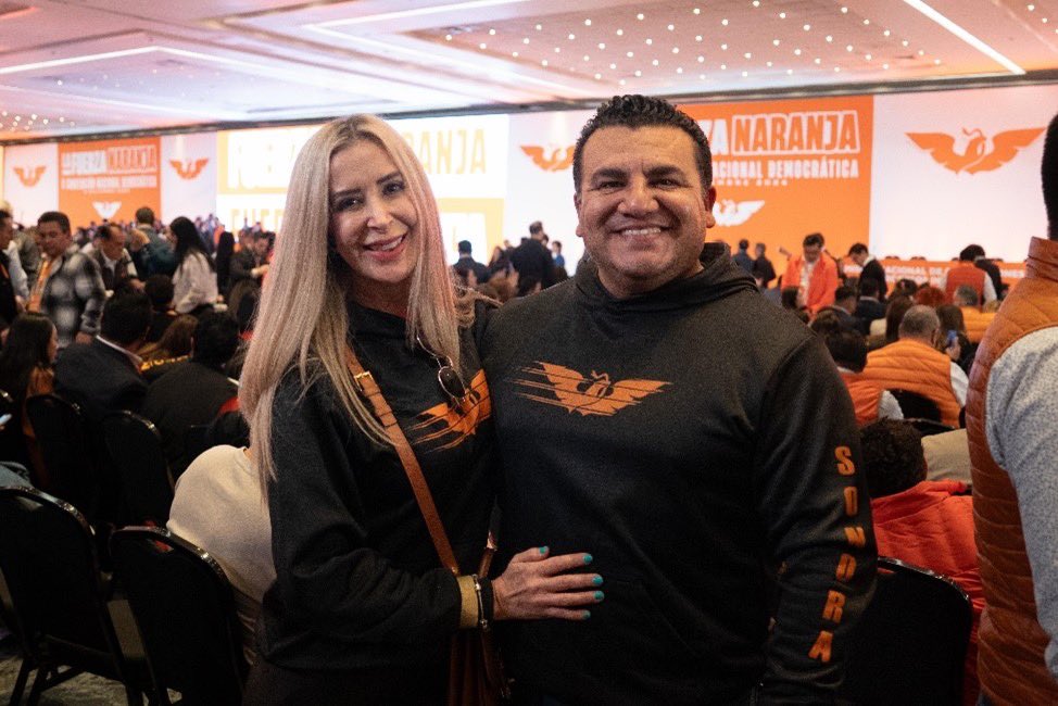 MovCiudadanoSon's tweet photo. El pasado 5 de diciembre Sonora fue parte de la Convención Nacional de Movimiento Ciudadano, agradecemos al equipo de Guaymas y Obregón por ser parte este gran equipo que está listo para pintar a nuestro estado Naranja. 🍊🙌 https://t.co/4BSG9R9BtS