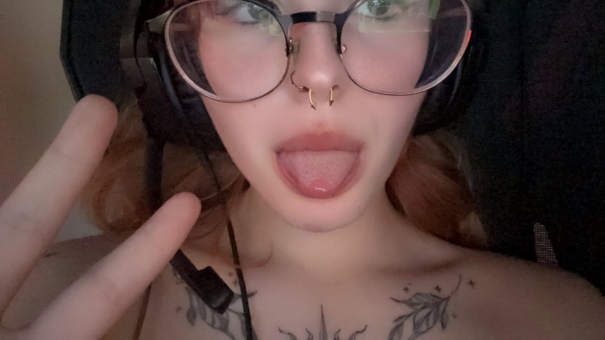 cloudyyaub's tweet photo. come buy nudes from your fave gamer girl <3 

#buyingnudes #buyingcontent #nsfwtwtًً #PrettyWoman #บอลไทย #sellingcontent https://t.co/nej5gSGRYd