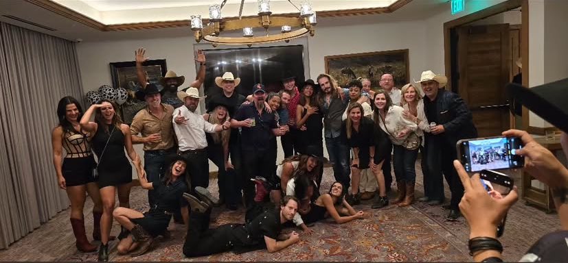 updates_lioness's tweet photo. the cast! 

📸 lamonicagarret via instagram #lioness #lionessplus #lionesspplus https://t.co/RirhOeKCTU