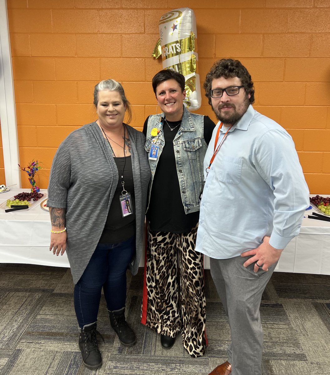 LTavarezECISD's tweet photo. Today our ECISD #teamtechnology celebrated two of the best &amp; their graduations! I’m so proud of you both and all of your hard work. I appreciate all you have taught me &amp; love the work we get to do together. Congrats Jenn &amp; Mitch! 🎓💪🏼🎉🥳 @CMitchDavis https://t.co/fP6PNAt2vS