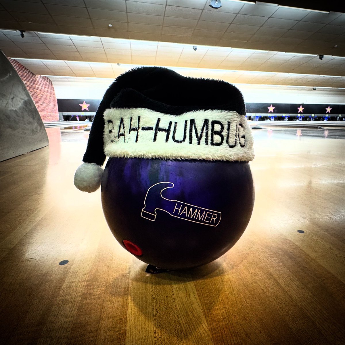 TenpinToolkit's tweet image. Christmas Bowling Time!