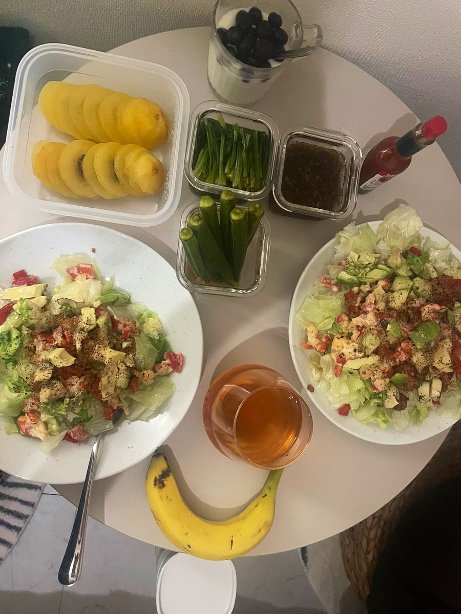 k_anncebu's tweet photo. 料理しだして1年半、料理が趣味だと最近気づいた。画像も自分用で撮ってたもの。20歳から健康のために食事を意識しだして農林水産省の栄養素系を読むくらいまでになってた。意識してることはカラフルな野菜にして毎回食事を変えて食べたいものを食べる。体の不調がなくなってメンタル安定したサイコウ https://t.co/3OokWZIRJE