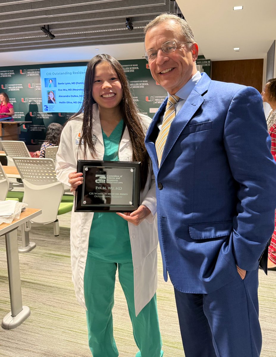 AllanLeviMD's tweet image. Congratulations, @EvaWuMD!
Amazing resident, mentor, and mom—outstanding to see you receive this well deserved recognition. 🙌