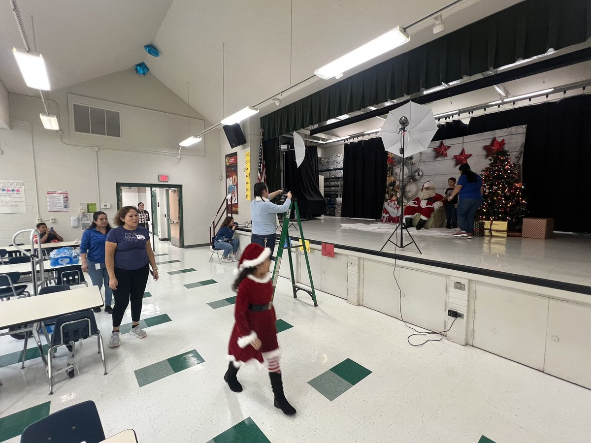 Our Santa picture crew is working so hard to bring the magic to life! 🎅✨ Their dedication behind the scenes is what makes these moments so special. Huge shoutout to this amazing team! #HolidayMagic #Teamwork <a href="/FairmeadowsElem/">Fairmeadows Elementary</a>
