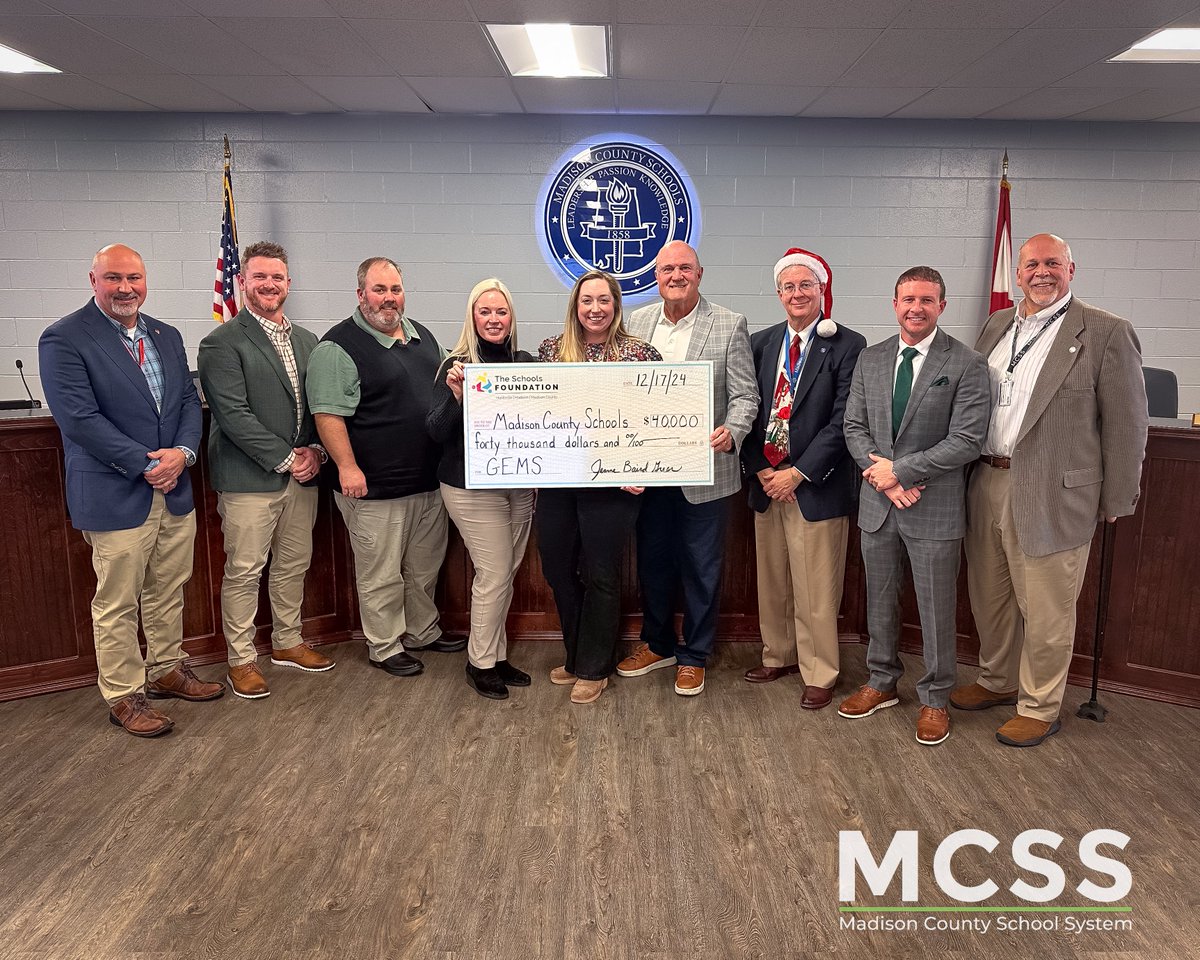 Thank you, <a href="/LockheedMartin/">Lockheed Martin</a> and @SchoolsFoundtn, for your generous support of GEMS (Girls Engaging in Math and Science)! 🌟 This incredible program will inspire 5th-grade girls across MCSS to explore STEM and dream big! 💻🔬📊 #ThePowerOfUs