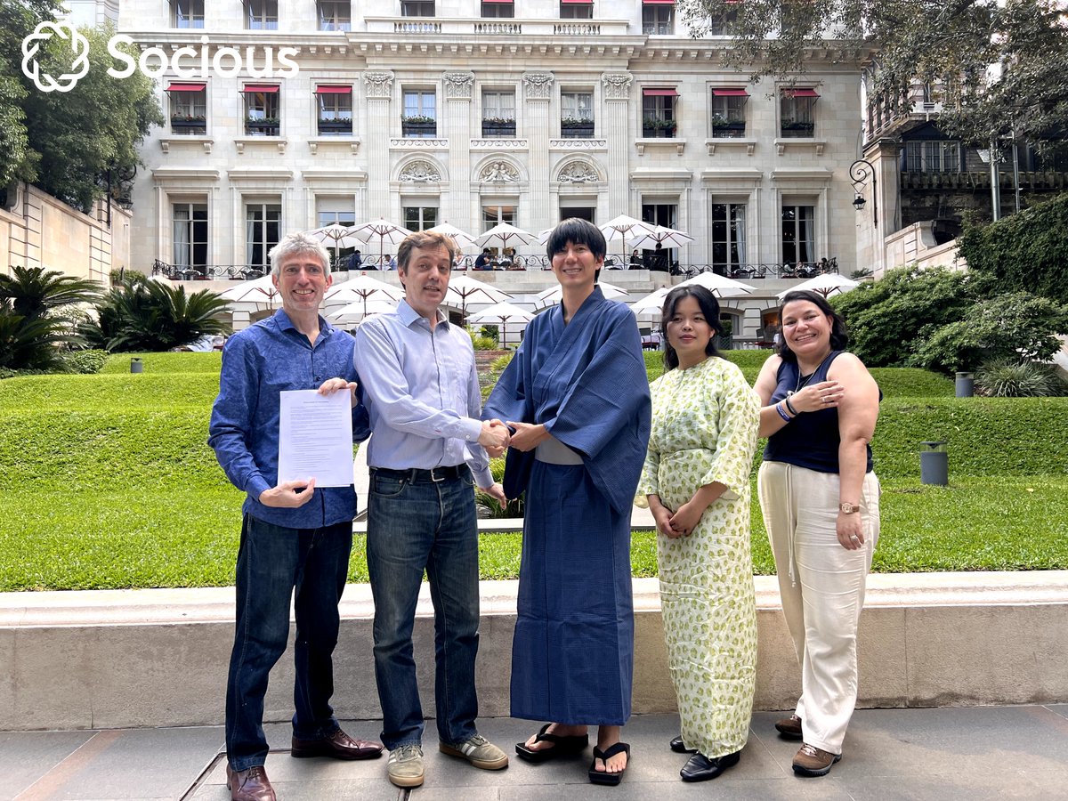 SociousDAO's tweet image. 🎉 Excited to share our experience at #Cardano Tech Week in Buenos Aires! 🇦🇷
Chrisanne & Taichi voted on the Cardano constitution, shaping our future.
Seira, our founder, said, "It's an honor to be part of this community!" 🚀
#CardanoTechWeek #Socious