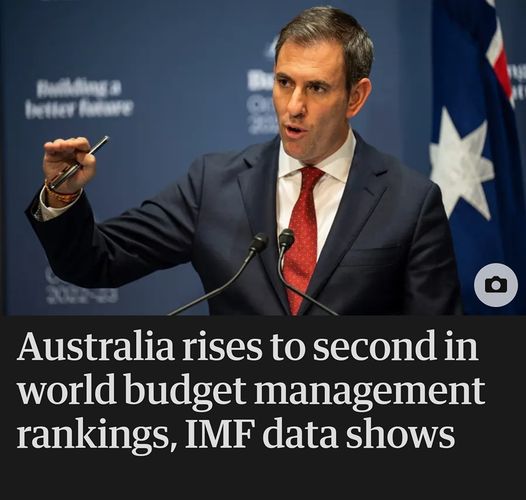 TheNoisyTrunk's tweet photo. #JimChalmers press conference right now. Across his brief like no other treasurer before him, correcting RW reporters 'gotcha' questions WITH FACTS like a pro.

He knows his stuff, has it under control and is repairing the fiscal folly of the previous LNP mismanagement.

He will make an excellent Prime Minister.