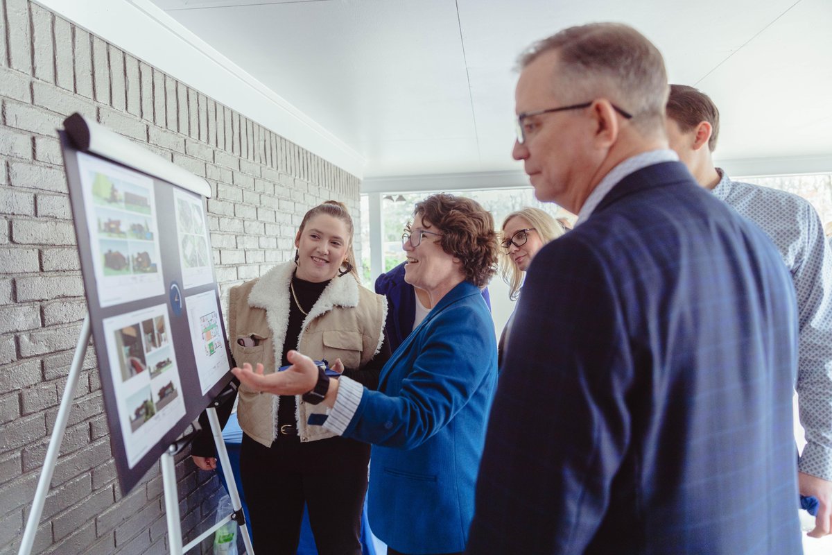 Today we broke ground on the future home of our new GenWealth Bryant office🚧 Thank you to everyone who came out and celebrated this exciting time with us!