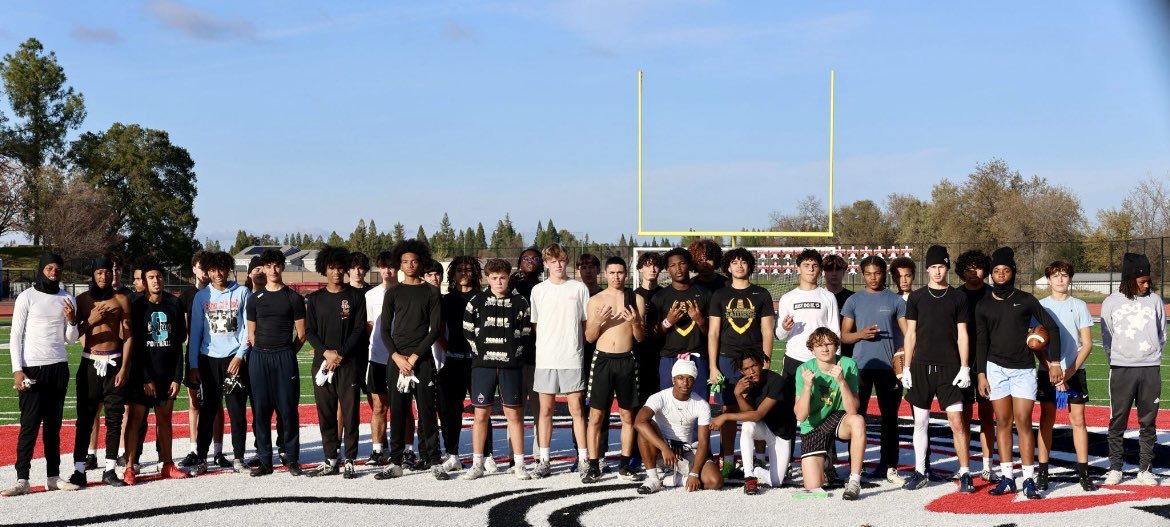 Excited for Year 2 ! 
Our mission is to develop young athletes both on and off the field, helping them grow as individuals and players. We aim to give our athletes greater exposure and increase their chances of continuing to play the sport they love at the next level.
Team SOB!⚡️