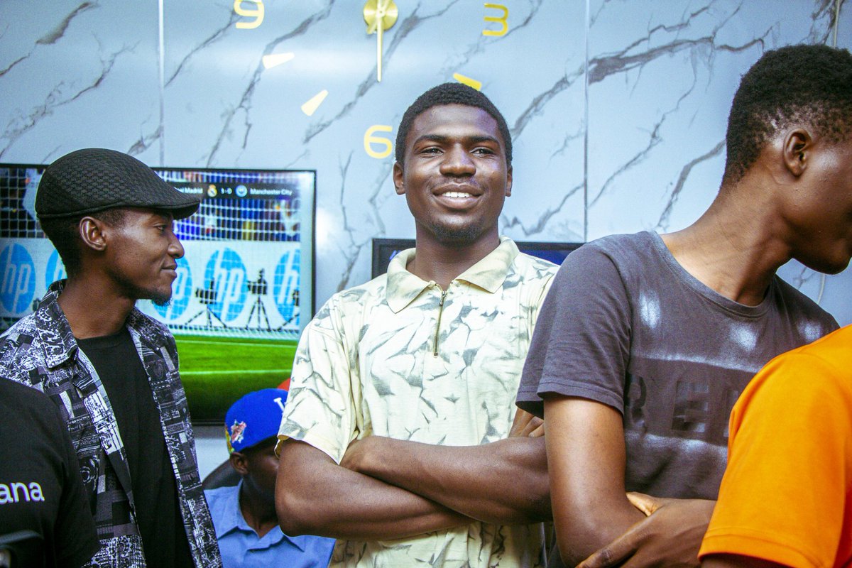 Just-Daniel+Rouges tweet media