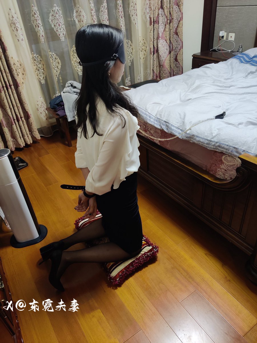 母狗人妻每天下班回到家的工作就是调教好
先被内射一次。

#淫妻 #丝袜 #ntr https://t.co/bnZ4knlmm9