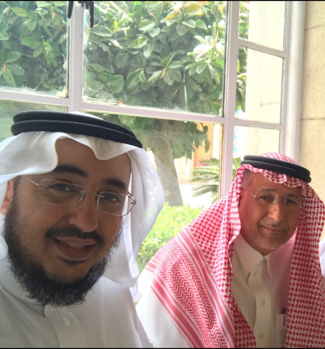 رحم الله الأب والأخ والصديق الذي يُدثرك بهطول وِدادِه وحُبه وأفضاله رحم الله من رحل جسداً وبقي معنا كينونة تُشع نوراً بين جنباتنا، فعليك من الله رحمات تتوالى وأفضال تتابع وجعل الفردوس الأعلى لك مستقراً ومنزلاً.