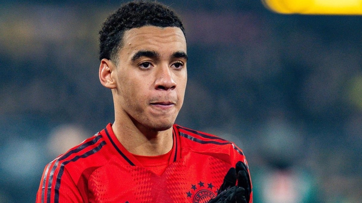 • Would it be a goal for you to shape an era at FC Bayern – like Robben and Ribéry, Neuer and Müller once did? 

Musiala: "I would like to shape an era at FC Bayern. If I extend my contract with FC Bayern, that's my aim and goal. But I also know that you have to work for it -