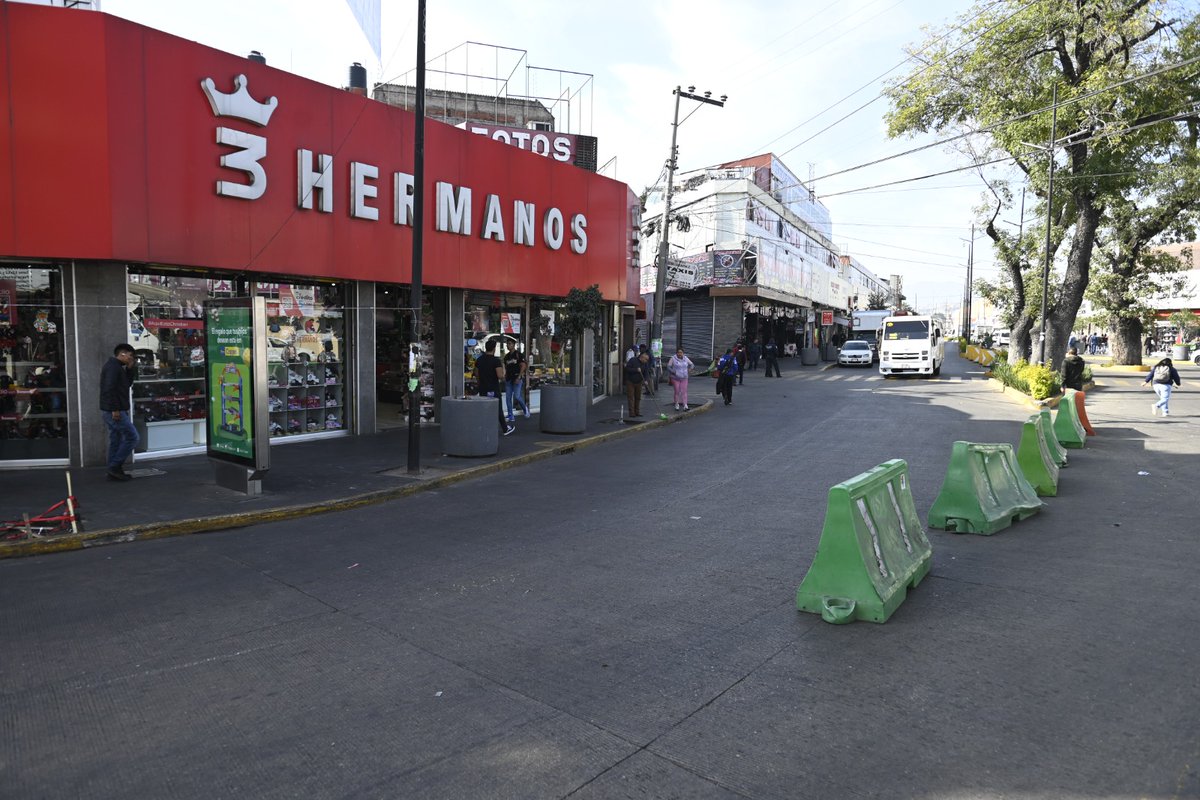 EdomexRed's tweet photo. #RETIRAN A COMERCIANTES #INFORMALES DE #NAUCALPAN CENTRO
@GobNau
Leé aquí 👇 👇 👇
https://t.co/UiPqX2cmYD https://t.co/VullC5jdgY