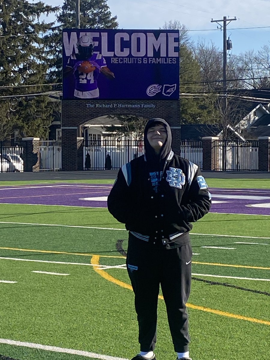 Braxton_75's tweet photo. After an amazing visit and talks with Coach's @CoachBenBurns and @Coachcalexander i'm blessed to of received my second collegiate offer from Capital University. https://t.co/tj9KmP1Dfp