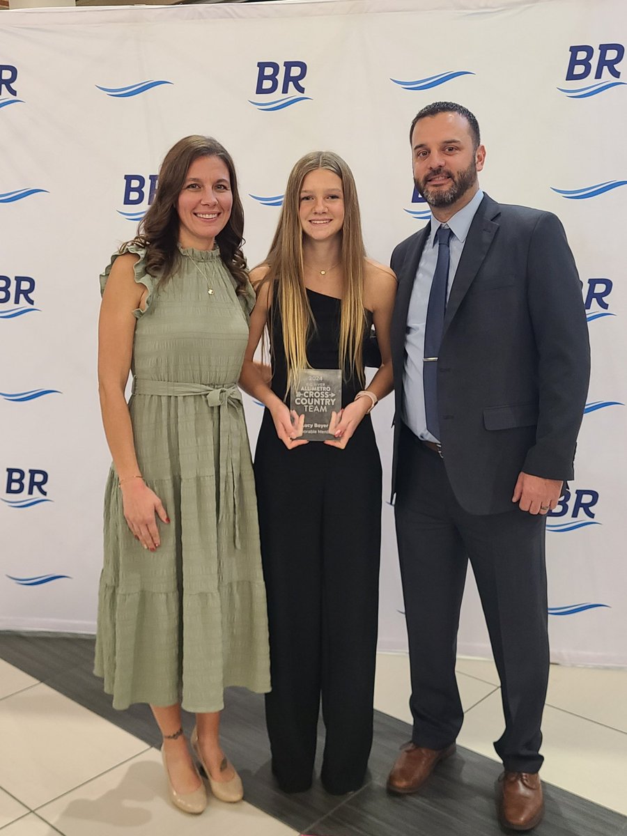 festusgirlsxc's tweet image. Thanks to @bigriverrunning for again sponsoring the All-Metro banquet.  

Lucy was selected as an honorable mention. 

Carson (1st team) and Tate (hm) were also selected.  🐯