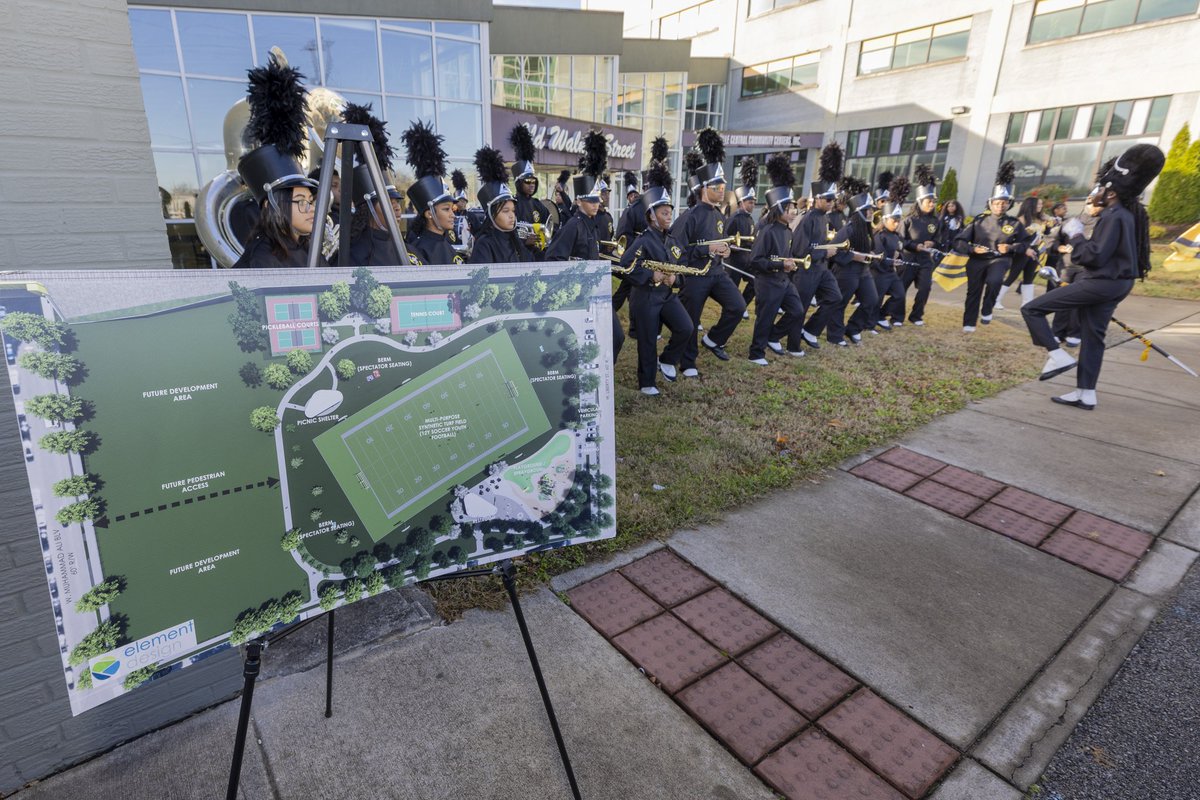 Louisville Metro District 4 (@loudistrict4) on Twitter photo In 2022, Metro Council passed our ordinance to fund a park at 13th and Muhammad Ali Blvd. Today we broke ground on Walnut Street Park, which will feature a splash pad, playground, and a multi-sport turf field. The field will be home to the National Champion 10th Street Cardinals. In 2022, Metro Council passed our ordinance to fund a park at 13th and Muhammad Ali Blvd. Today we broke ground on Walnut Street Park, which will feature a splash pad, playground, and a multi-sport turf field. The field will be home to the National Champion 10th Street Cardinals.