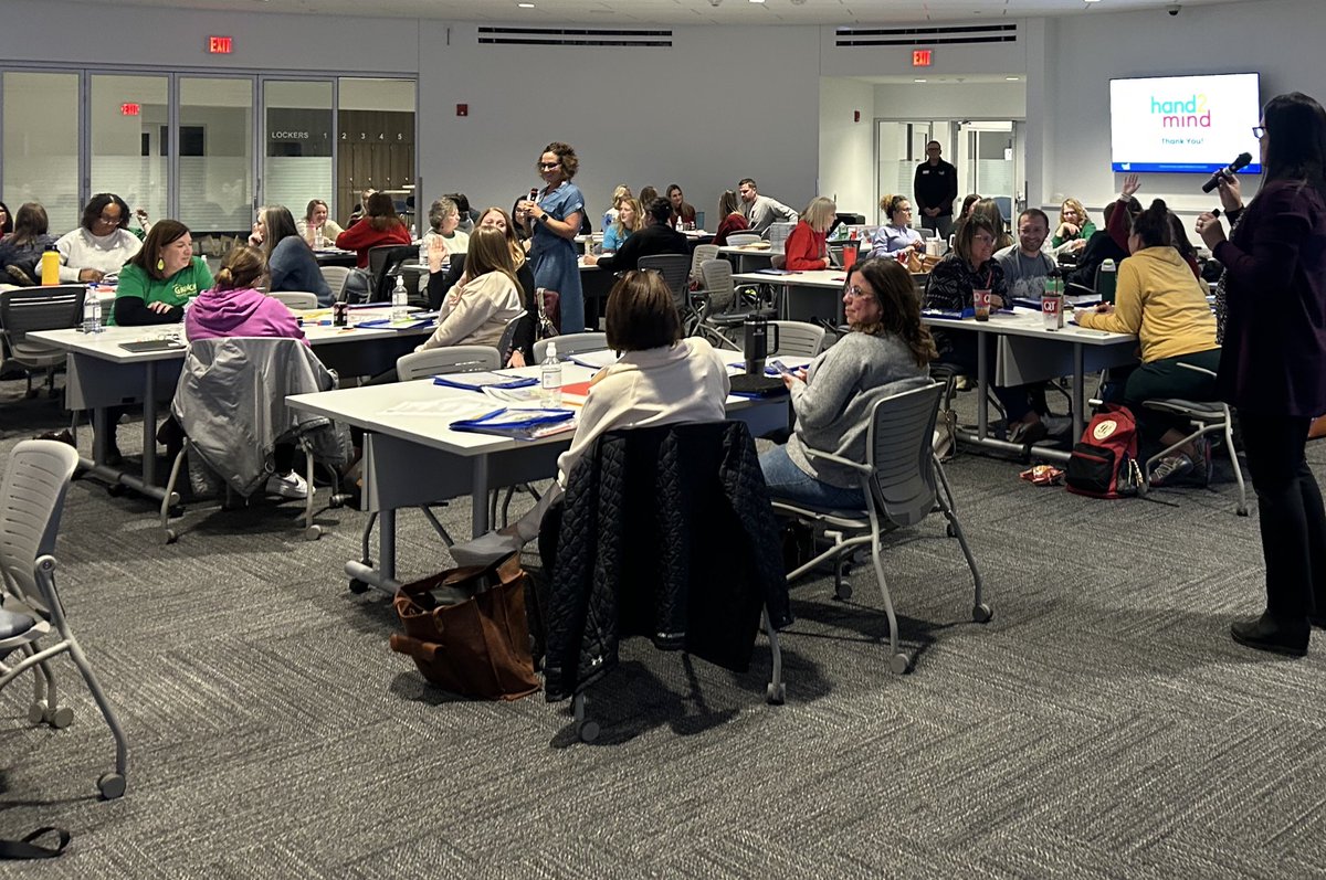 Lisa Friesen tweet media