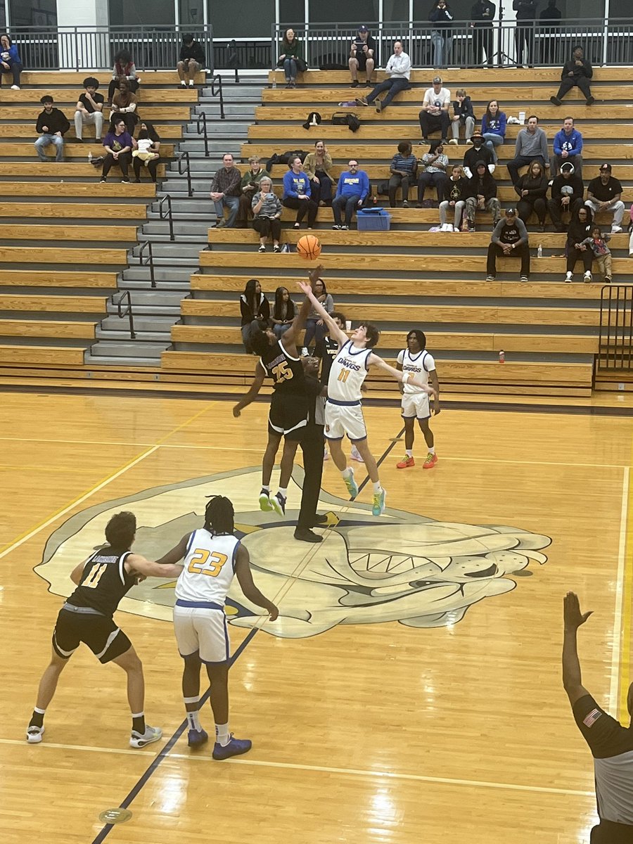 Checking out @LHSVikingsHoops vs. <a href="/ChambleeCHSBB/">Chamblee Basketball</a>