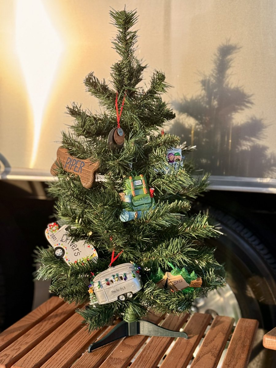thirteenadvent's tweet photo. 🌲✨ Our little Christmas tree is shining bright with all our Airstream ornaments! It's a cozy, mobile holiday! #AirstreamLife #MiniChristmasTree #FestiveTravel https://t.co/M3CNpLBIU1