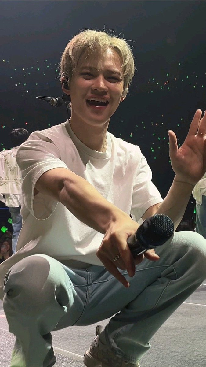 missdaegal's tweet photo. phone cam taken chenle pic will always be my favorite genre https://t.co/uT7nVRM3v4