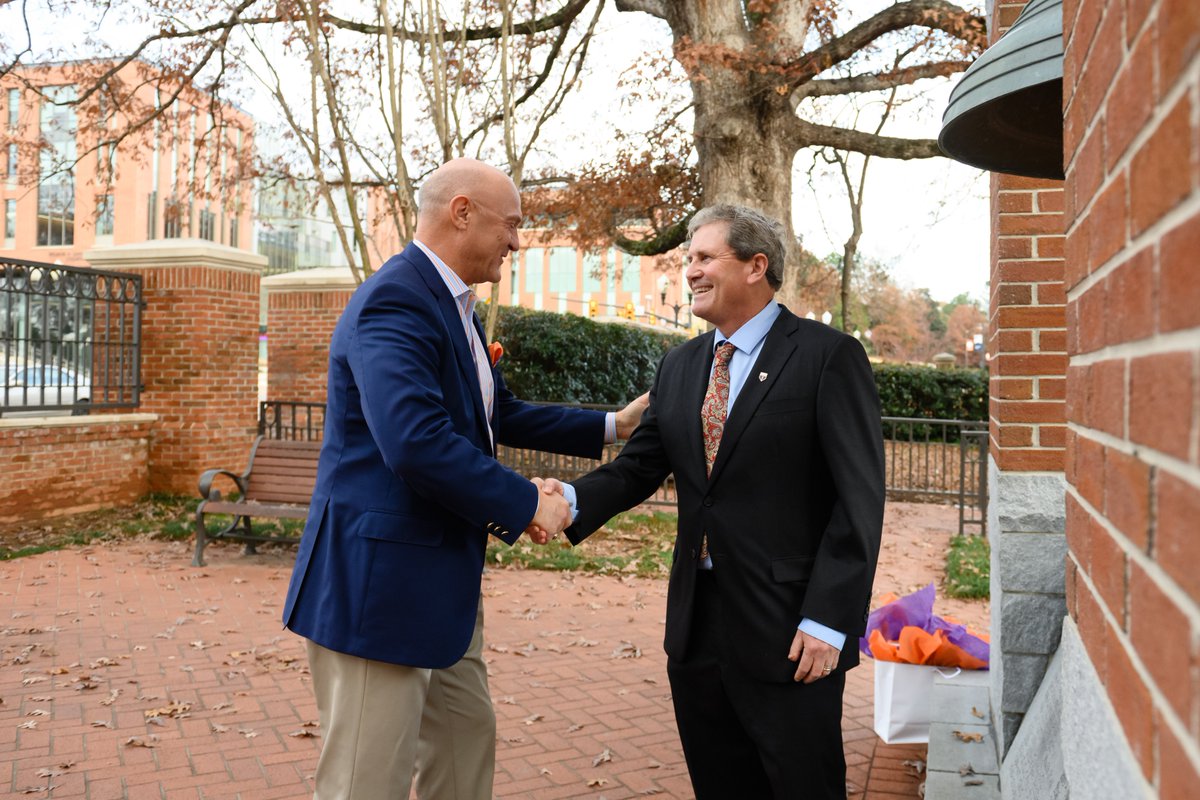 It was an honor to present Dr. Robert Baldwin with the Class of ‘39 Award for Excellence in recognition of his impact in teaching, research and service!