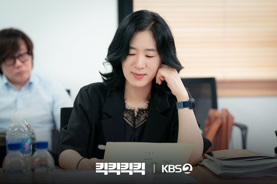 MyloveKBS's tweet photo. [#킥킥킥킥] 대본리딩 현장 공개 💫

✔️ 천만배우 '지진희'와 한때 스타피디 '조영식PD'가 콘텐츠 제작사를 설립하고 구독자 300만을 향해 달려가는 오피스 코미디 드라마.

KBS2 새 수목드라마 [킥킥킥킥]
2025년 2월 5일 첫 방송

#KBS #KBS2 #KDRAMA #킥킥킥킥 #지진희 #이규형 #백지원 #이민재 https://t.co/teSRiCRPBn