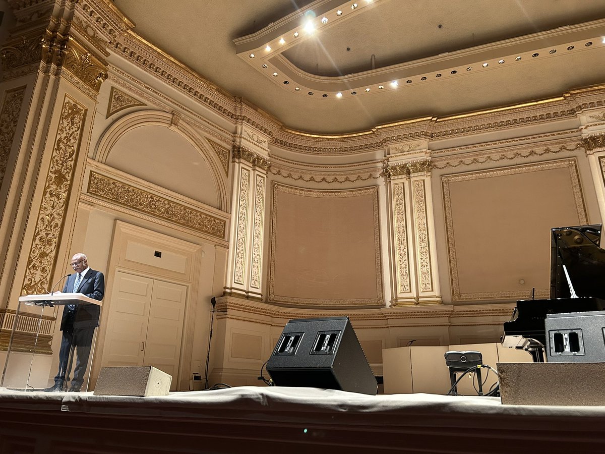 Beautiful evening at <a href="/carnegiehall/">Carnegie Hall</a> celebrating <a href="/UN/">United Nations</a> &amp; presented by <a href="/UNITAR/">UNITAR</a> ! Powerful remarks on #cooperation and solidarity by UN_PGA . What a great end of the year  🎄