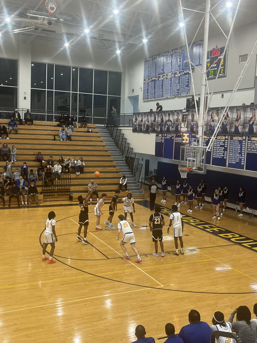 Hoops Hidden Gems (@gemshoops) on Twitter photo End of 1st Qtr:
@LHSVikingsHoops 11 <a href="/ChambleeCHSBB/">Chamblee Basketball</a> 16
Both teams seem to be feeling out each other looking to get into rhythm. Chamblee takes a 5 point lead going into the 2nd Qtr. End of 1st Qtr:
@LHSVikingsHoops 11 <a href="/ChambleeCHSBB/">Chamblee Basketball</a> 16
Both teams seem to be feeling out each other looking to get into rhythm. Chamblee takes a 5 point lead going into the 2nd Qtr.