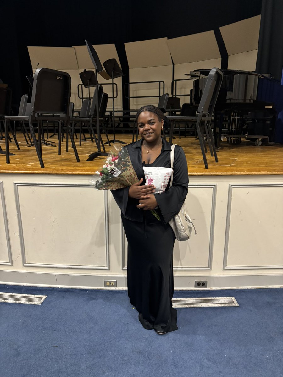 joyworkedu's tweet photo. 2024- Most proud of my babies -blossoming through their own joy journey.
It’s not easy for these young people out here.
Keep encouraging our future✨
#joyworkedu #mymomheart
Love, Dr. Joy❤️ https://t.co/3xxsgfASMs