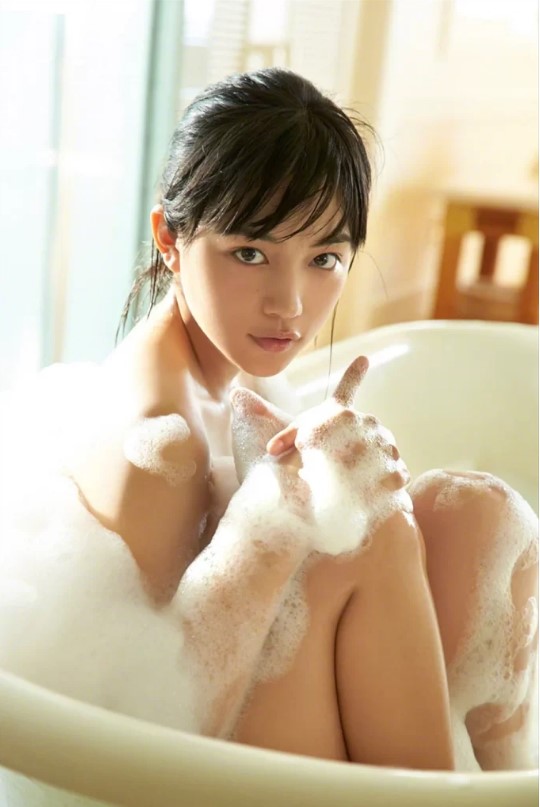 川口春奈 濡れ場7