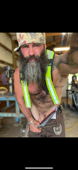 Who ‘supports’ blue collar workers? ? https://t.co/LEXPzP6lI8