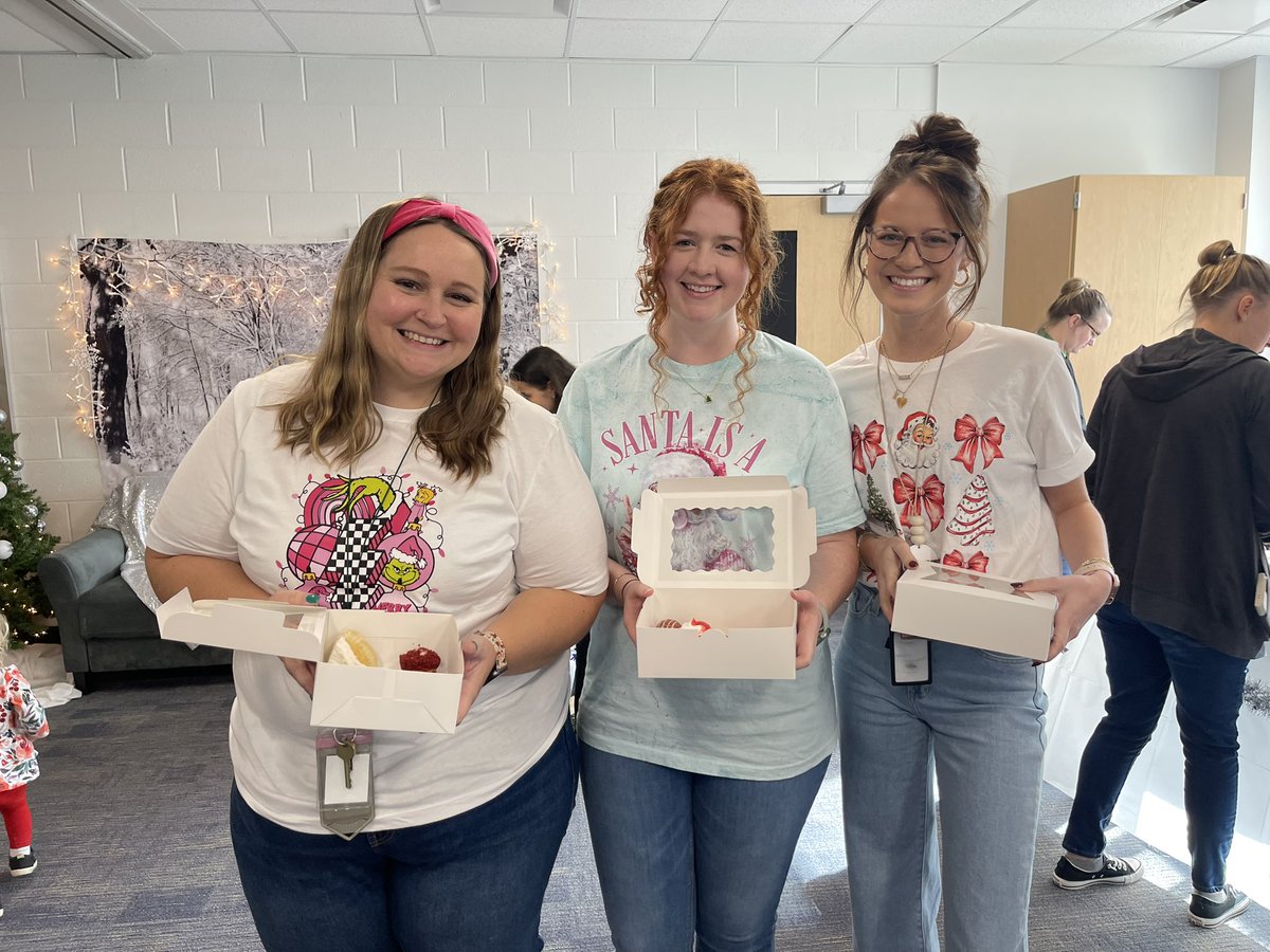 chaneys_bengals's tweet photo. One of the best days of the year! Thank you, @PtaBryant 🥰🩵 #bengalpride #kinderfam https://t.co/I0f6SopsSN