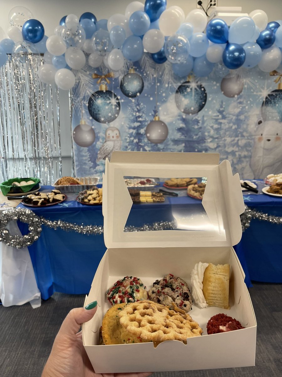 One of the best days of the year! Thank you, <a href="/PtaBryant/">Bryant Elementary PTA</a> 🥰🩵 #bengalpride #kinderfam