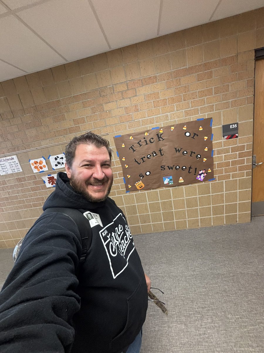 Todd_ESU's tweet photo. Last stop of the semester was @maize266 to talk with potential students for #KFTA. More students to talk with in the spring to grow the teaching profession. Know any HS Juniors interested in education, have them check out KFTA @emporiastate. 5 day academy to learn from the best https://t.co/FdHF20YShY