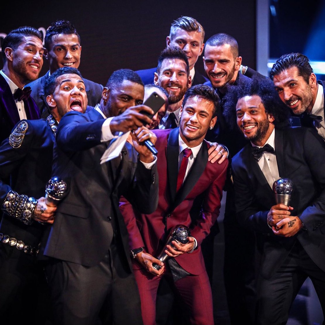 tsofutoficial's tweet photo. Podem me chamar de saudosista, mas de 2015 pra cá, o nível do futebol mundial teve uma queda muito grande:
  
2015 ➡️ 2024 https://t.co/RhHvAaQFOL