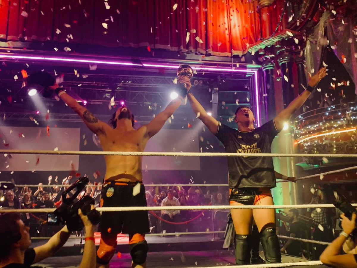 ChuckMambo's tweet image. NOBODY does it like @RiotCabaret 

#SLAMBALL #SUNSHINEMACHINERULES
📸 @bethwresx