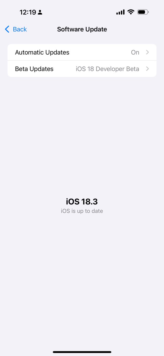 roobinam's tweet image. Downloaded iOS 18.3 Beta and my iPhone is hanging up a lot. 

Is anyone experiencing the same? #ios183 #ios18