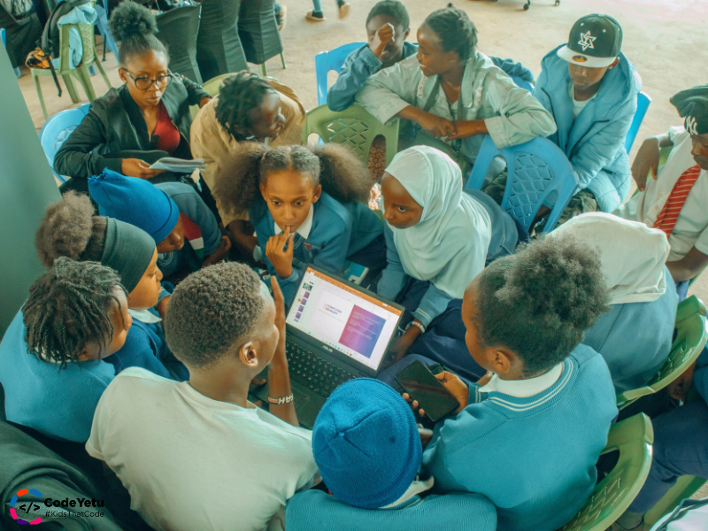 CodeYetu's tweet photo. At CodeYetu we focus on mentoring young kids, especially girls from underserved communities. We believe girls have the potential to change the world in terms of technology.
#KidsThatCode #KidsinSTEM #STEM #STEMeducation https://t.co/SlP2k4BCal