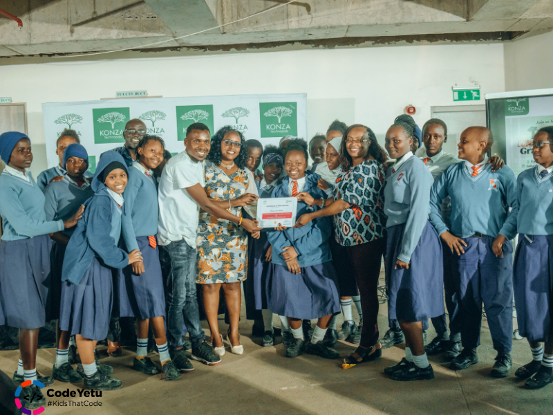 CodeYetu's tweet photo. At CodeYetu we focus on mentoring young kids, especially girls from underserved communities. We believe girls have the potential to change the world in terms of technology.
#KidsThatCode #KidsinSTEM #STEM #STEMeducation https://t.co/SlP2k4BCal