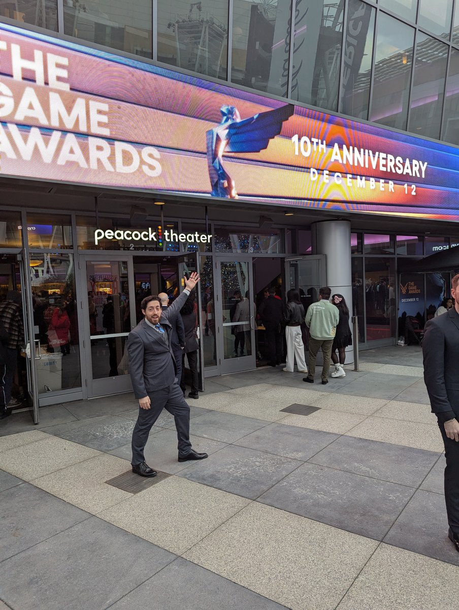 Martizz1e's tweet image. Growing up huge gaming events like e3 always seemed like a dream. Being able to go to the #gameawards as one of this years #futureclass was Humbling and inspiring. Getting the chance to know my fellow cohort, new friends and old friends was amazing and I can&apos;t wait for the future