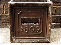 HistoryandHeritageYorkshire (@genealogybeech) on Twitter photo Do you still post Christmas cards? The earliest dateable posting 'slot' is from 1809 when it was installed in the wall at Wakefield Post Office on the corner of Wood Street and Cross Street. It is now in the possession of <a href="/WFMuseums/">Wakefield Museums & Castles</a> This was years before the first post boxes. Do you still post Christmas cards? The earliest dateable posting 'slot' is from 1809 when it was installed in the wall at Wakefield Post Office on the corner of Wood Street and Cross Street. It is now in the possession of <a href="/WFMuseums/">Wakefield Museums & Castles</a> This was years before the first post boxes.