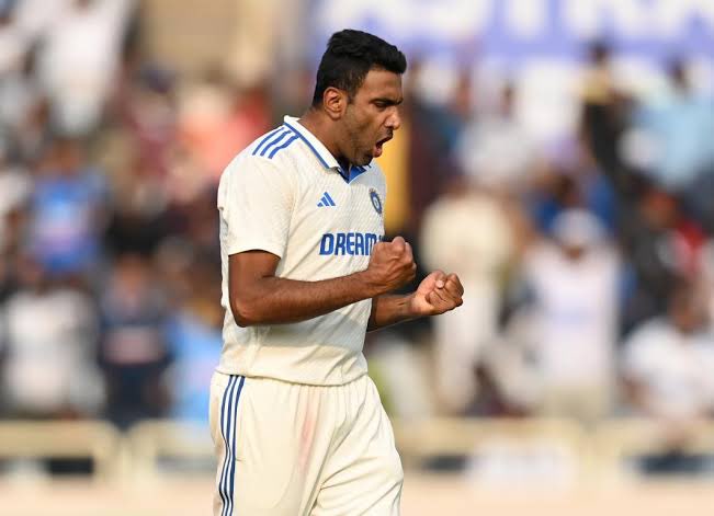 The privilege of seeing you grow from a young bowler to a legend of modern cricket is something that I wouldn’t trade for the world! I know that generations of bowlers to come will say that I became a bowler coz of Ashwin! U will be missed brother! ❤️ <a href="/ashwinravi99/">Ashwin 🇮🇳</a>